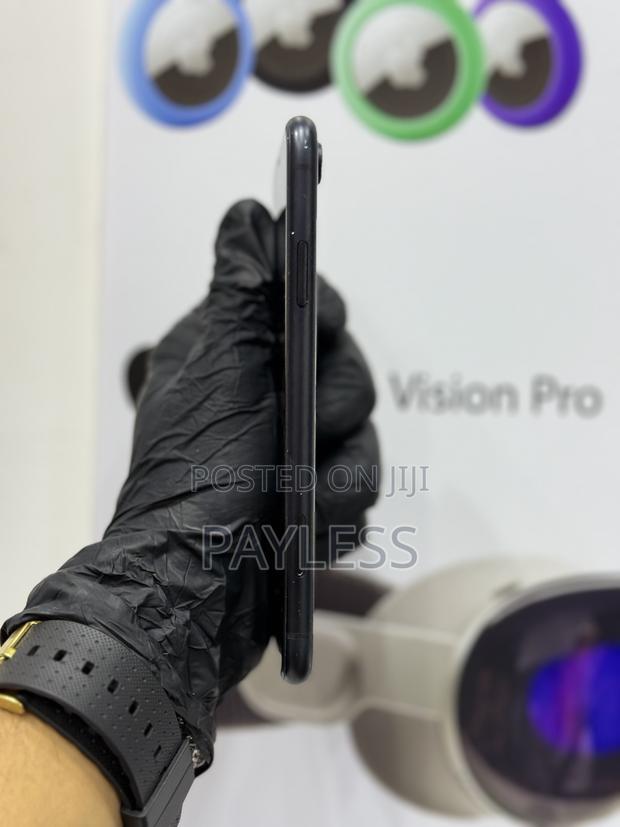 Apple iPhone XR 64 GB Black - thumbnail 3