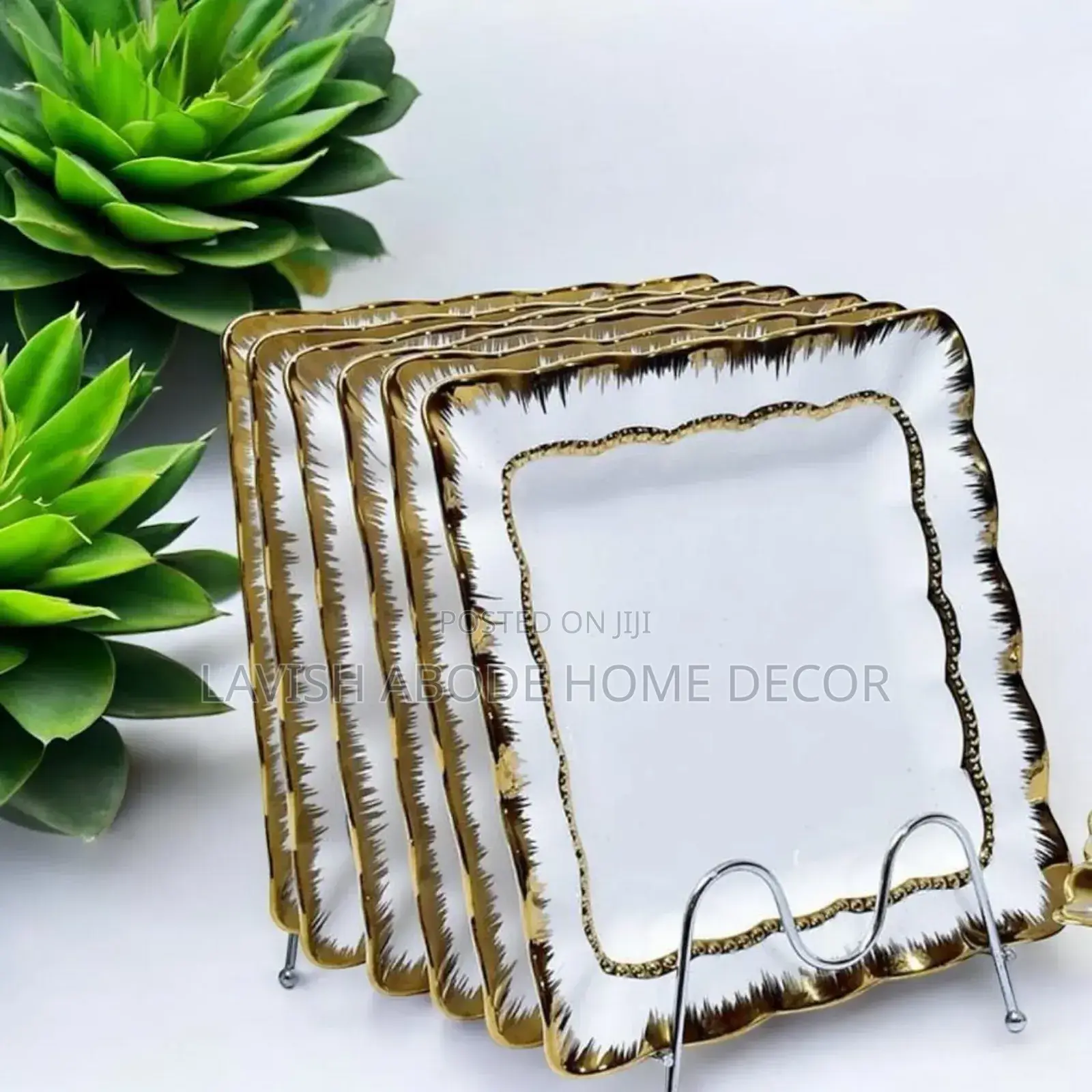 6 Pieces Gold Detail Ceramic Plates
