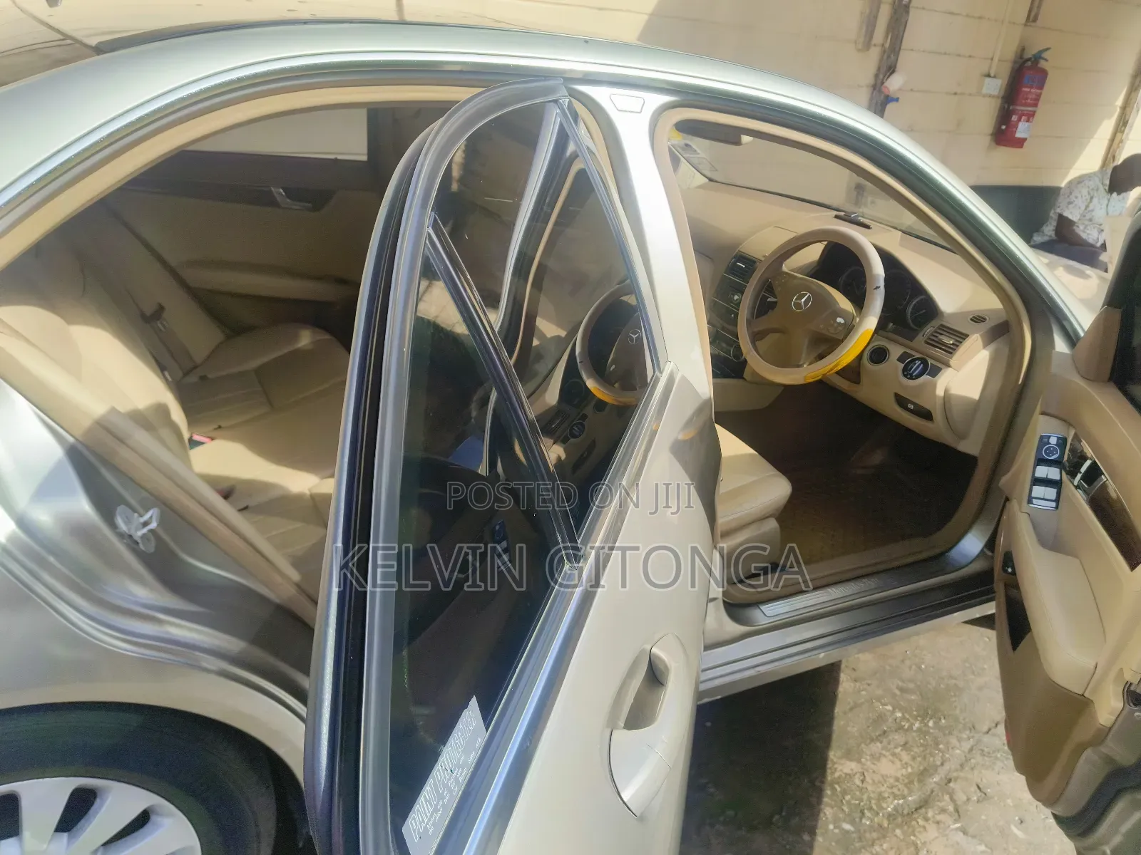 Mercedes-Benz C250 2009 Brown