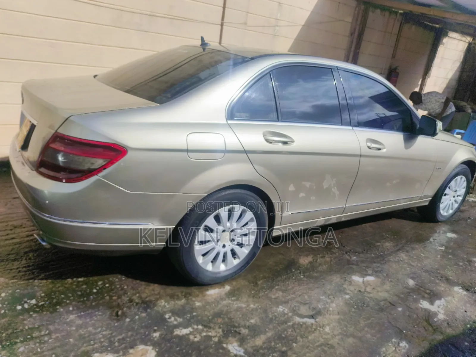 Mercedes-Benz C250 2009 Brown