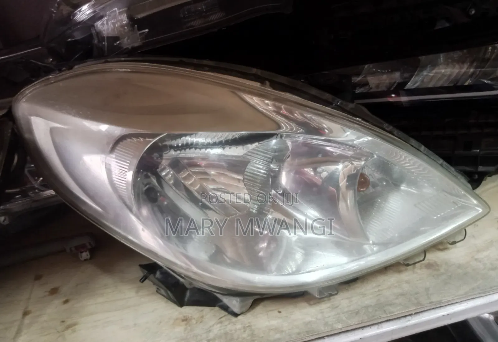 Ex Japan Nissan Latio Headlight Nonxenon
