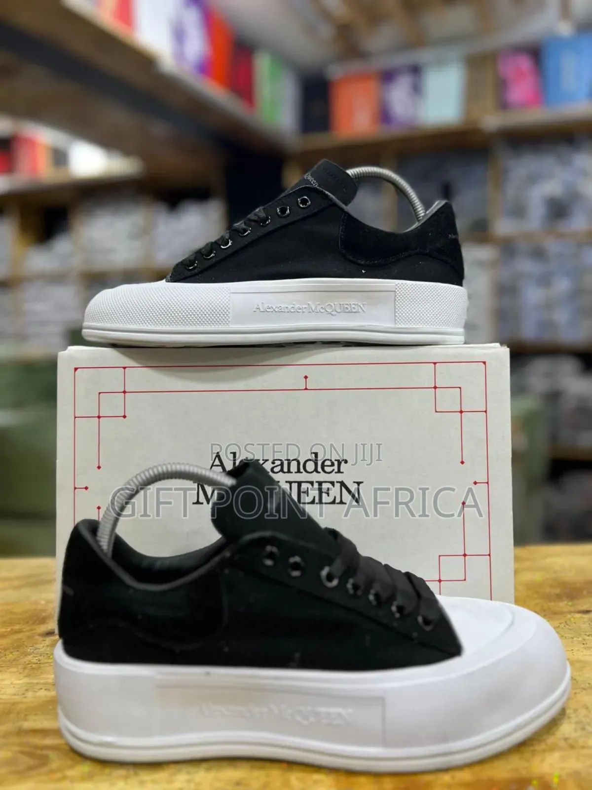 Black/Black Sole White *Alexander McQueen*