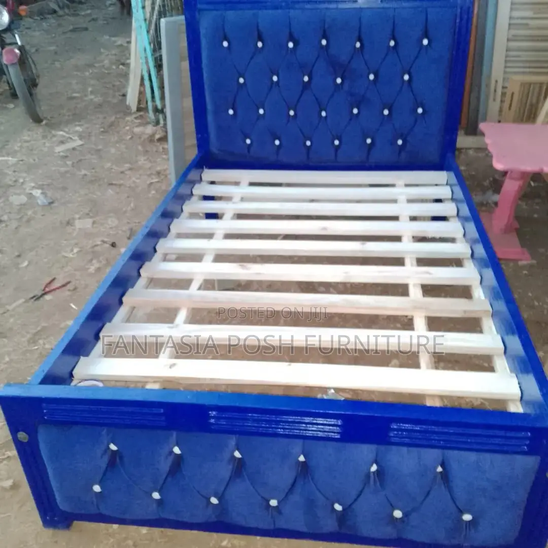 4x6 Glossy Blue Bed With Diamond Button Tufting