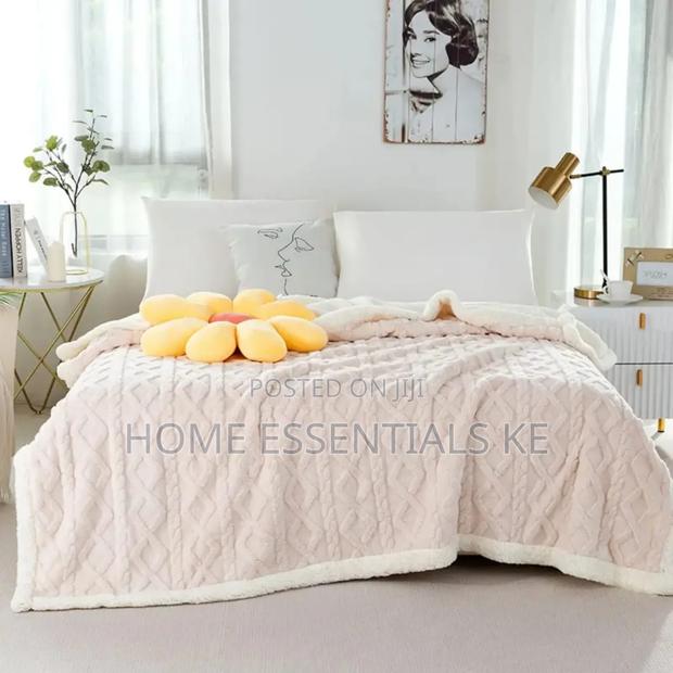 *Sherpa Throw Blankets 200cm by 230cm - thumbnail 6