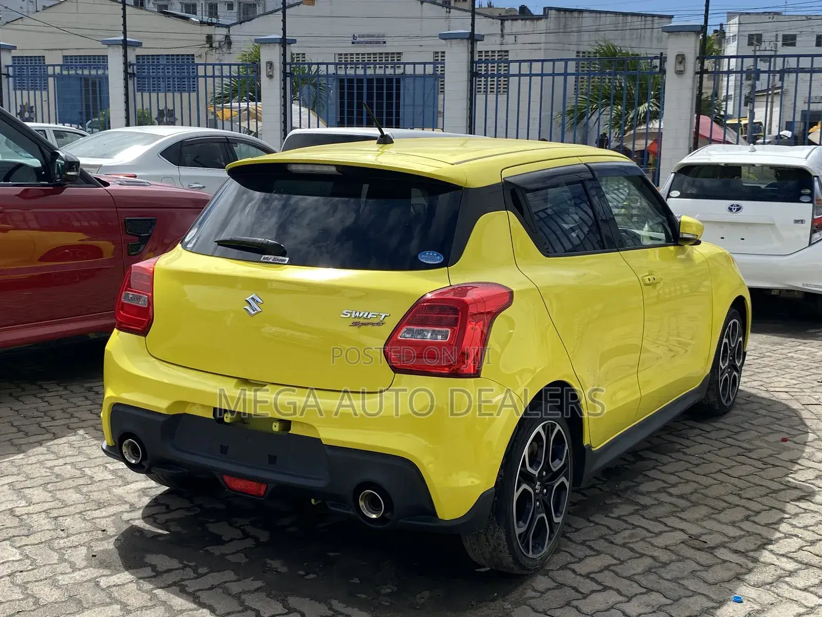 Suzuki Swift 2018 Yellow