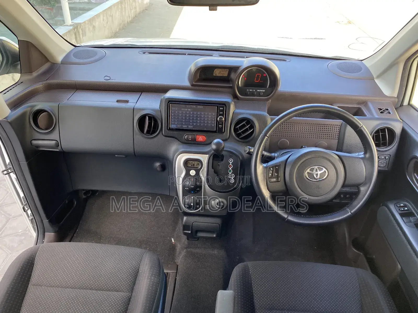 Toyota Spade 2018 White