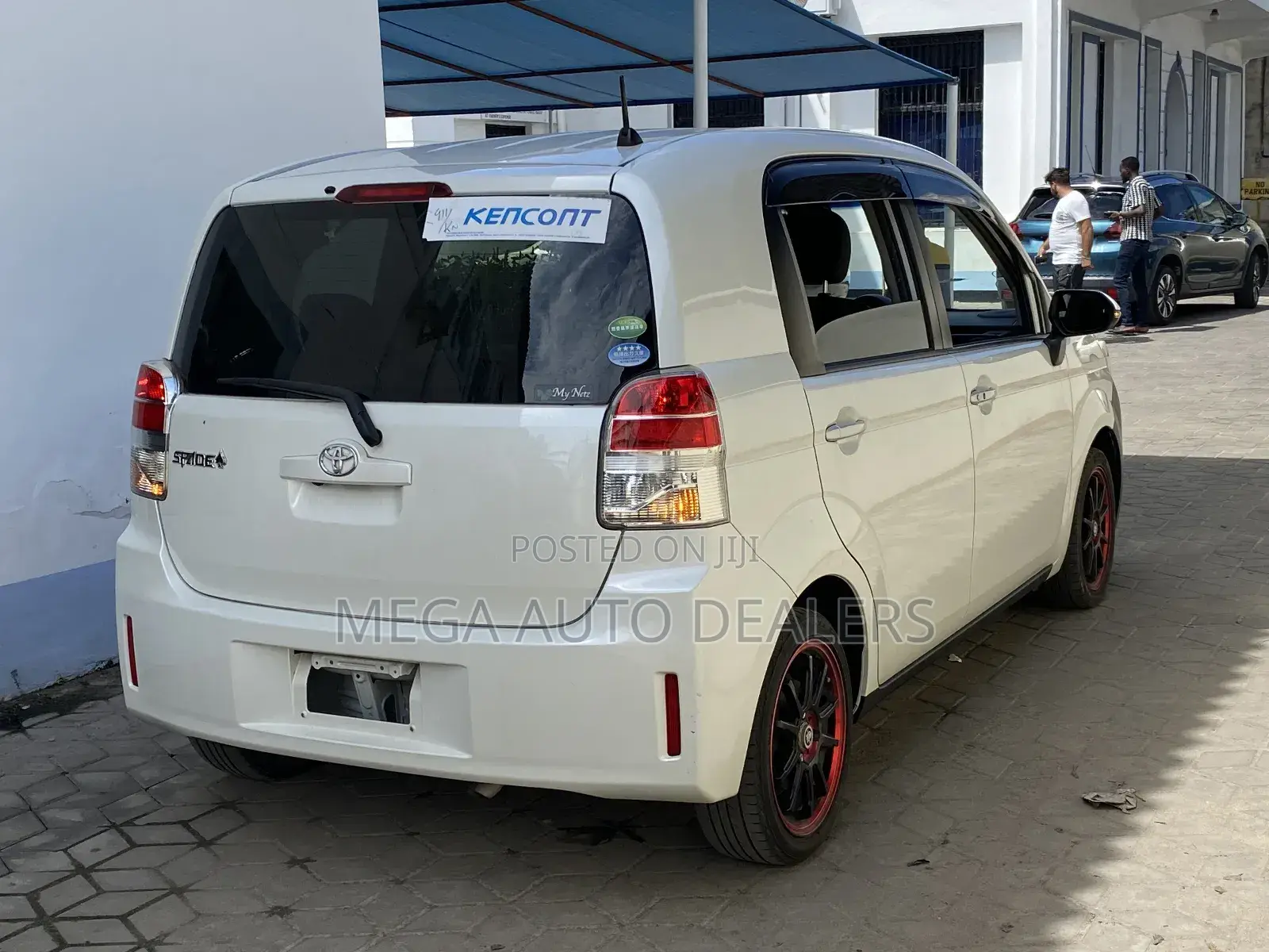 Toyota Spade 2018 White