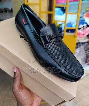 Clarks Lofas
