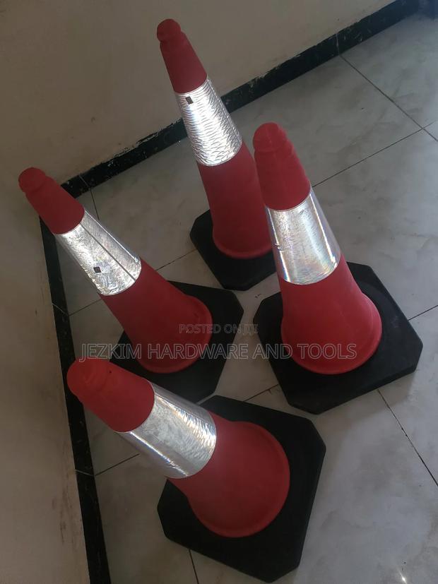 Traffic Cones 75cmtrs - thumbnail 2