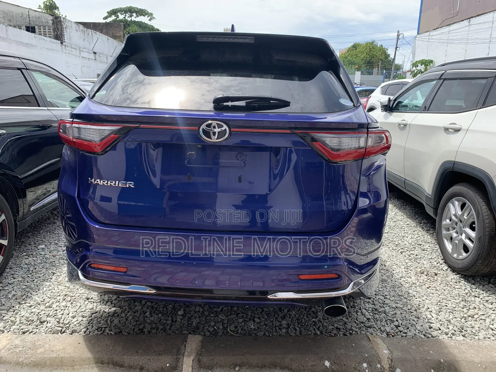 Toyota Harrier 2.0 4WD 2018 Blue