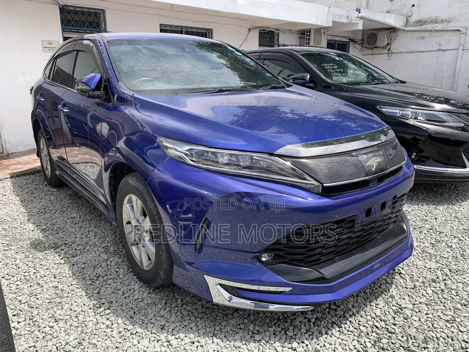 Toyota Harrier 2.0 4WD 2018 Blue