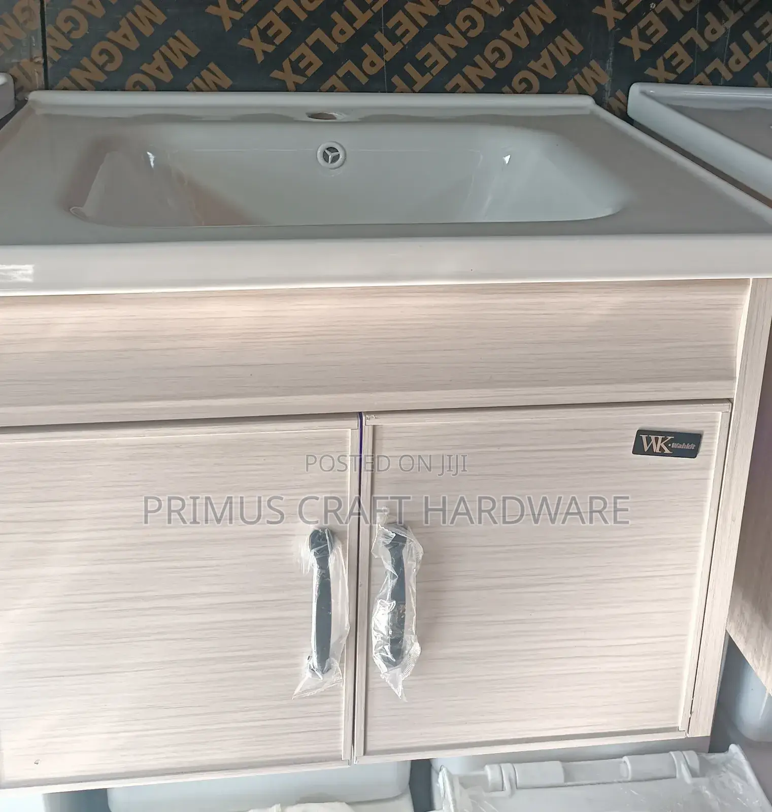 Modern Bathroom Vanity With Mirror