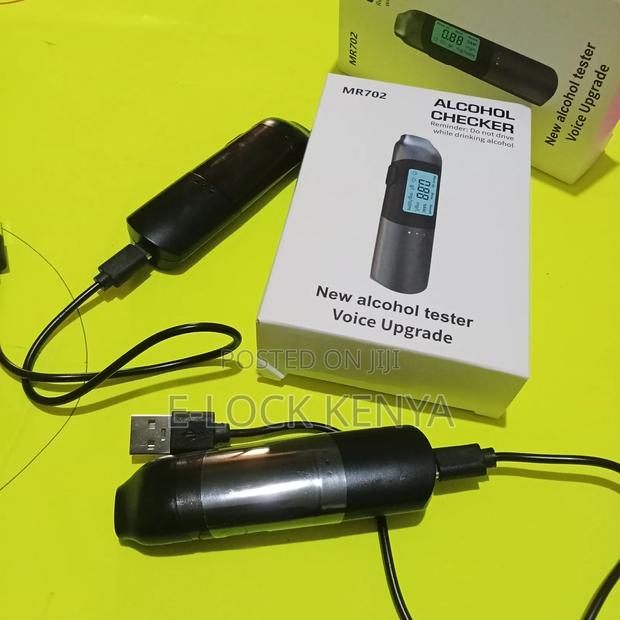 Professional Use Alcohol Analyser - main view