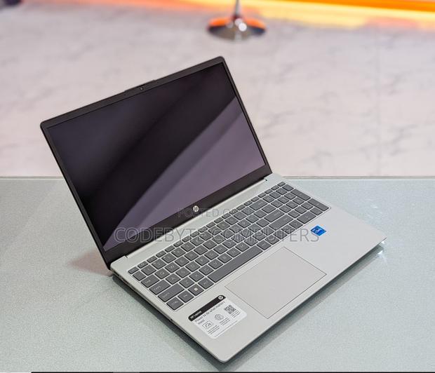 New Laptop HP 15 8GB Intel Core i5 SSD 512GB