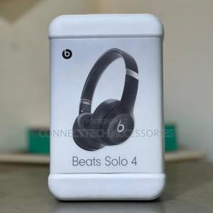 Beats Solo 4 Wireless Headphones - thumbnail 2