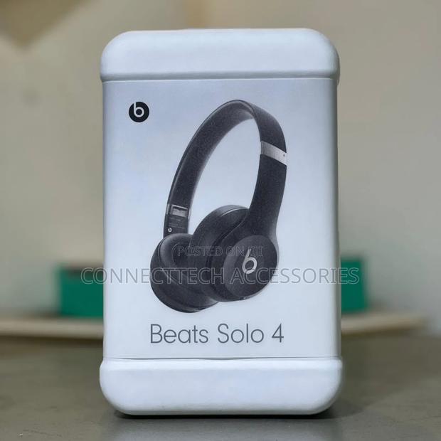 Beats Solo 4 Wireless Headphones - main view