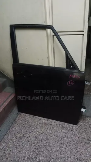 Front Door Suzuki Solio