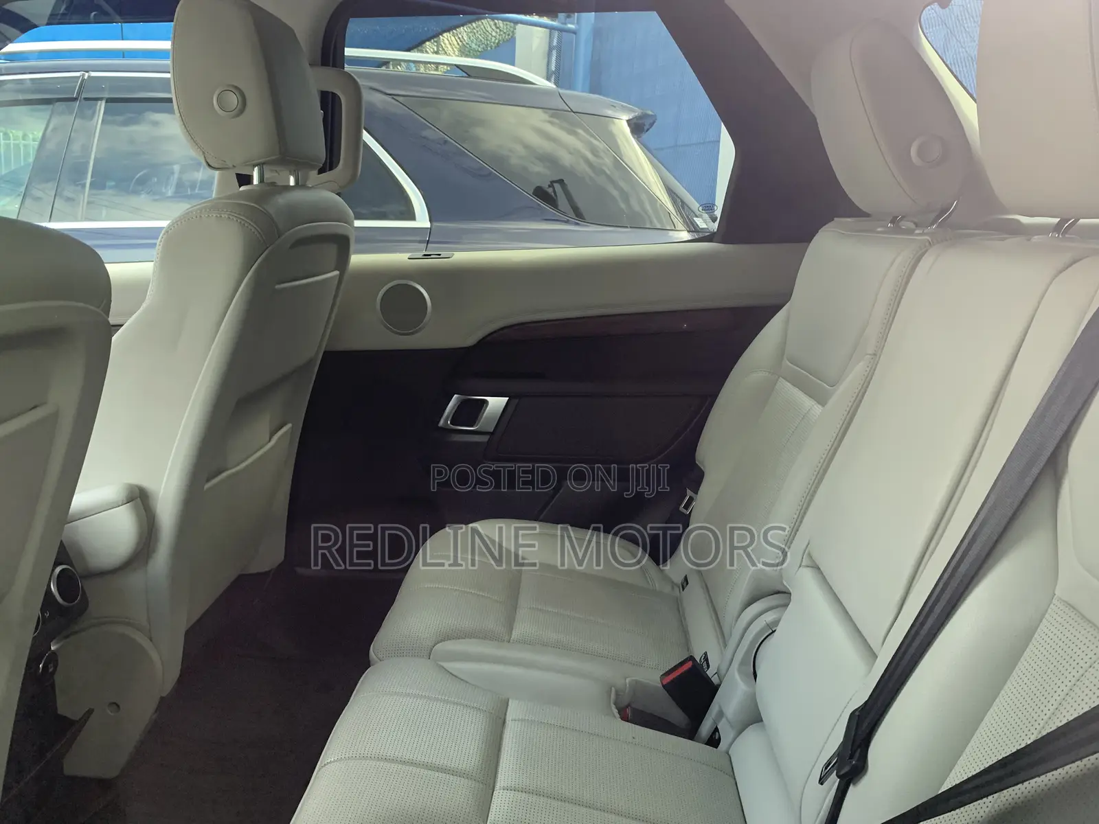 Land Rover Discovery HSE 4x4 2020 Gray