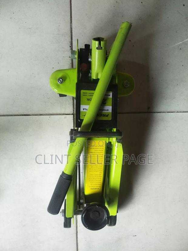 Hydraulic Bottle Jack - thumbnail 2