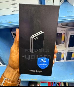 New Samsung Galaxy Z Flip6 256 GB Blue