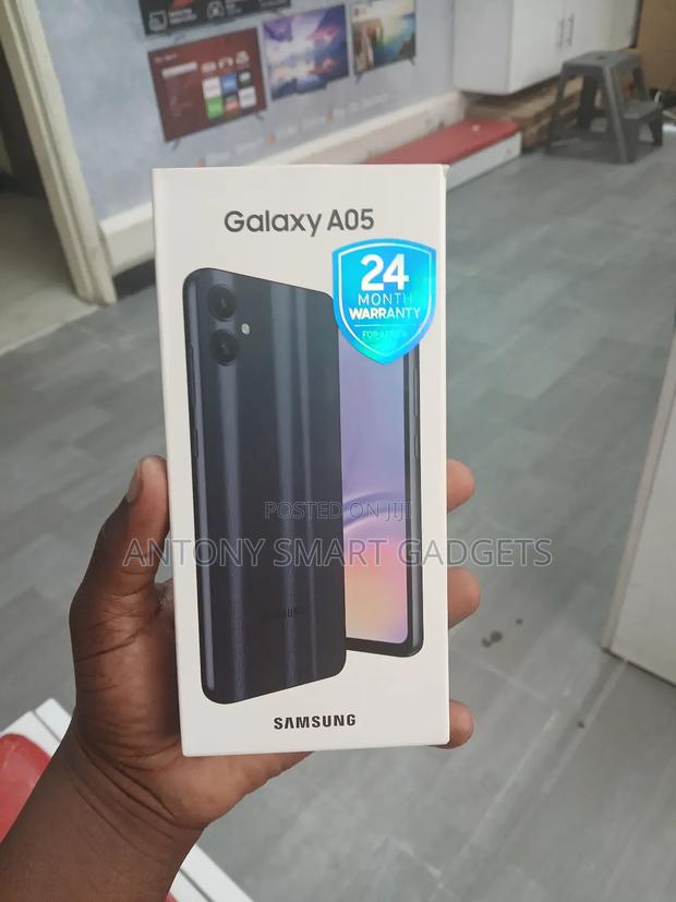 New Samsung Galaxy A05 64 GB Black - thumbnail 4