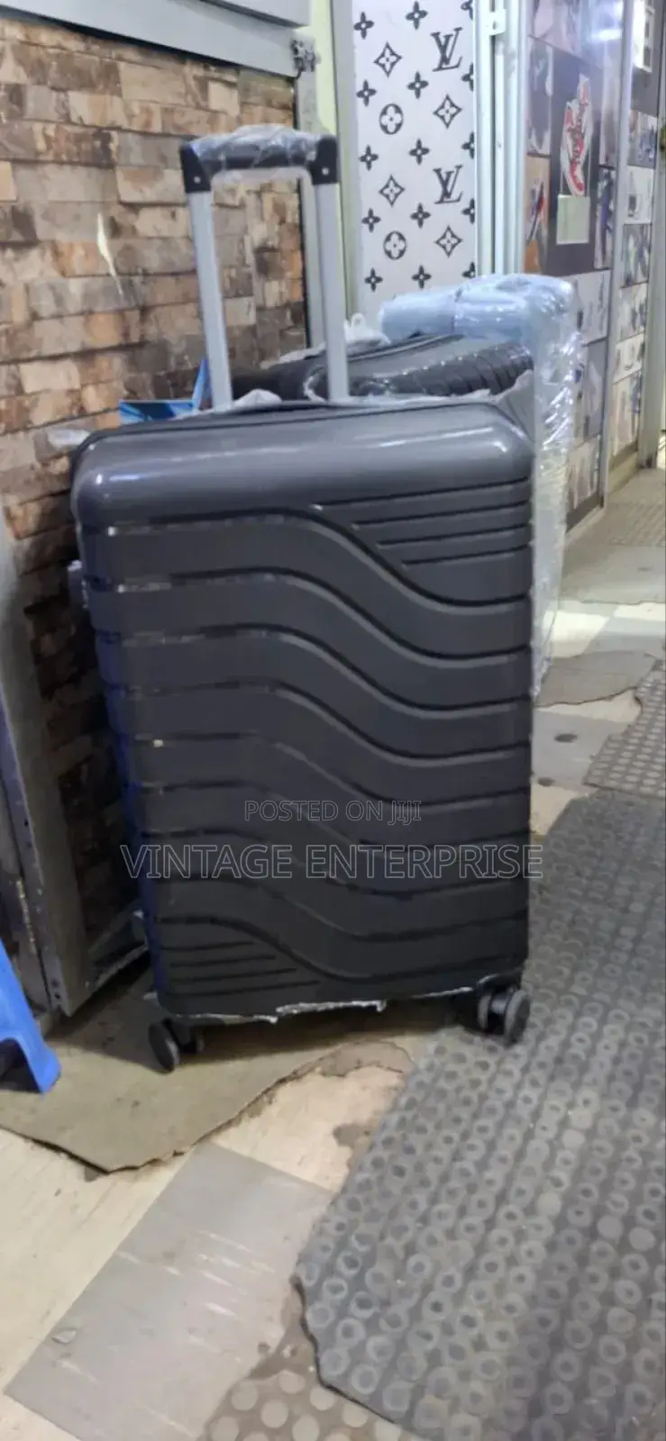 Single Unbreakable Large Rubber Suitcase