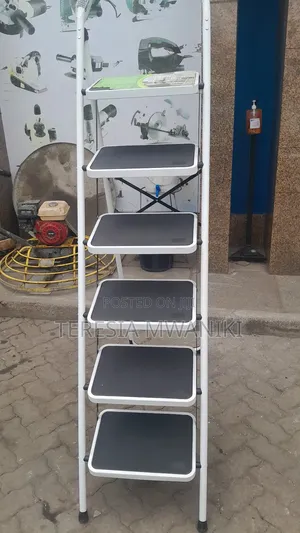 Steel Broad 6 Step  Ladder