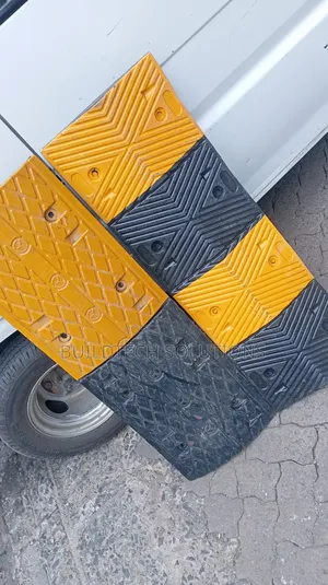Premium Rubber Speed Humps – Long Life Material