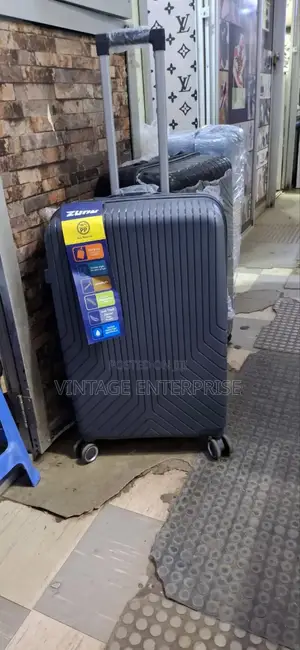 Medium Unbreakable Suitcase