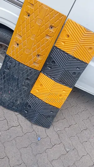Heavy Duty Rubber Speed Bumps – Strong & Durable