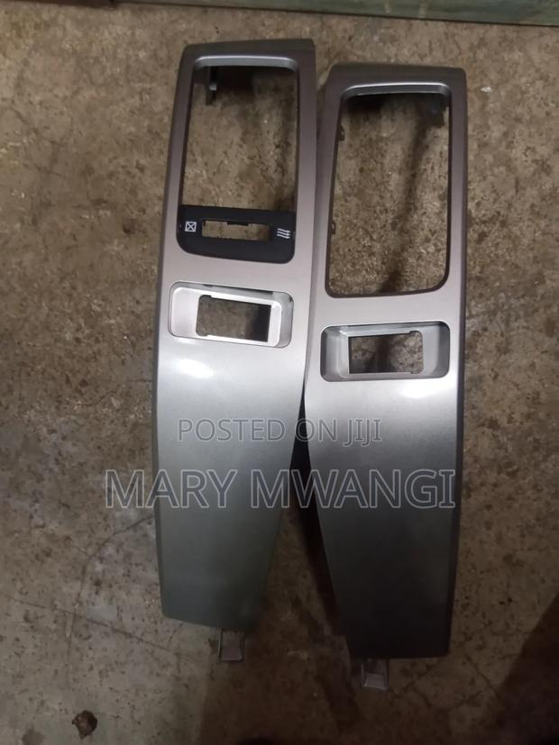 Prado J120 Radio Console - main view