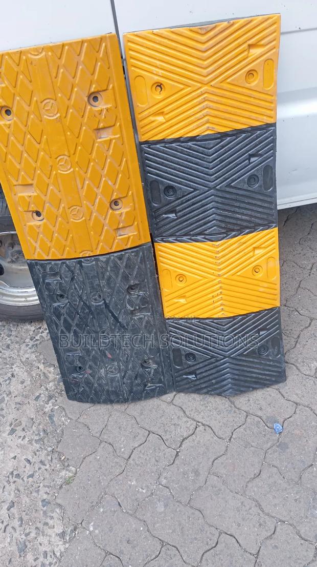 Traffic Spikes Secure Line Speed Bump/Light And Heavy