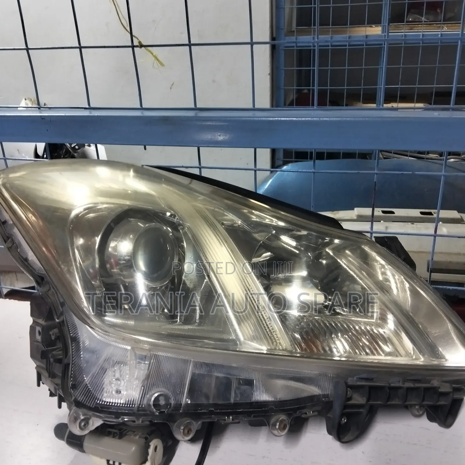 Crown 2010/2012 Headlight