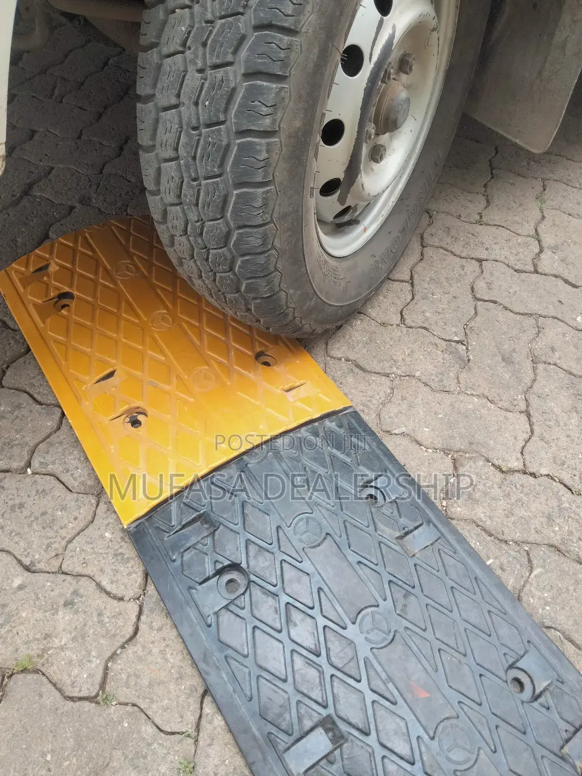Rubber Speed Bump/Speed Table 