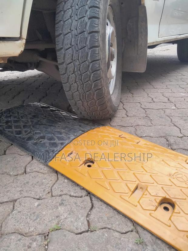 Speed Cushions/Speed Bumps 100%Rubber