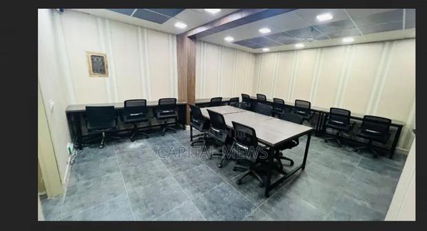 Sophisticated And Private Offices With Large Windows - thumbnail 4