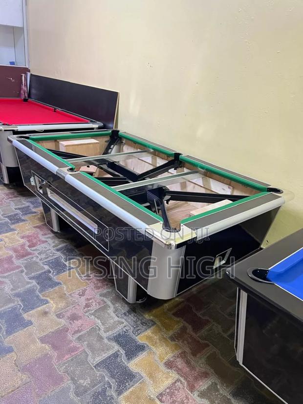 Marble Pool Table – Token Operated