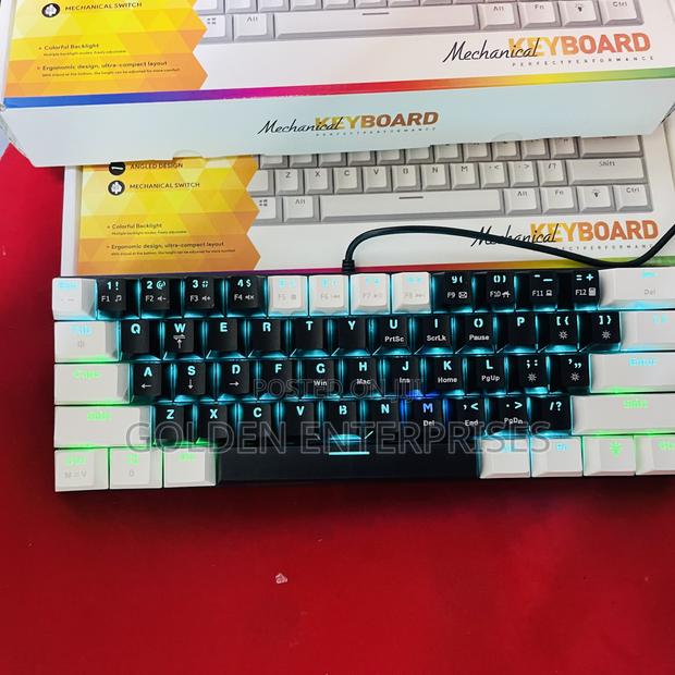 Bd61 Ergonomic 60% RGB Light Mechanical Gaming Keyboard