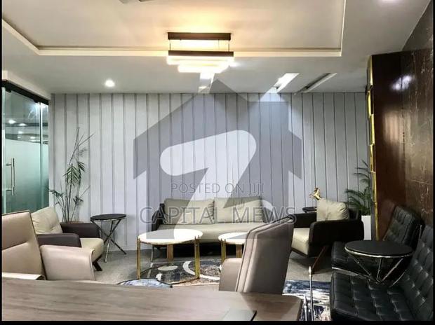 Fine Urban Stylish Offices With Fine Desks - thumbnail 2