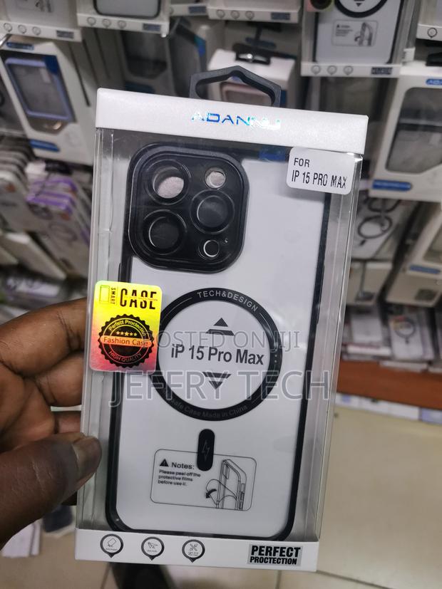 Tigowos iPhone 15 Pro Max Magsafe Transparent Case-Black - main view