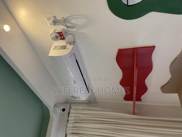 Shop to Let Along Links Touching the Road - thumbnail 8