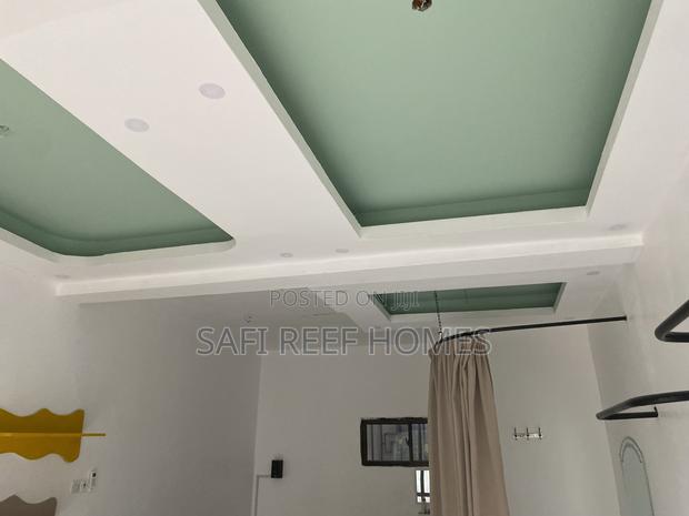 Shop to Let Along Links Touching the Road - thumbnail 15