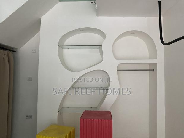 Shop to Let Along Links Touching the Road - thumbnail 7