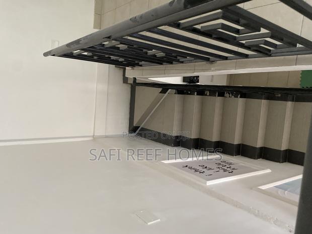 Shop to Let Along Links Touching the Road - thumbnail 13