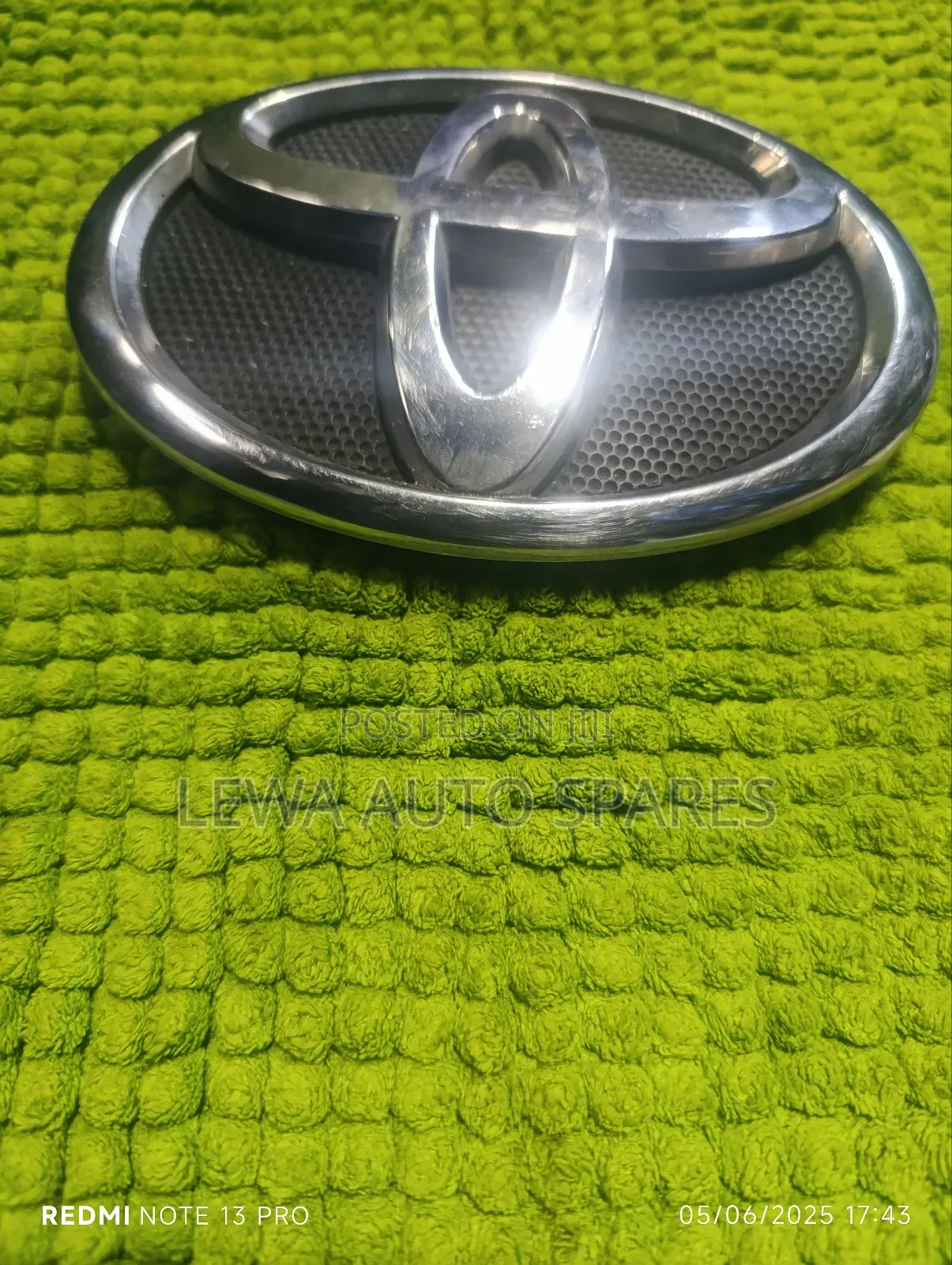 Toyota Camry, Belta Oem Front Grill Emblem Badge