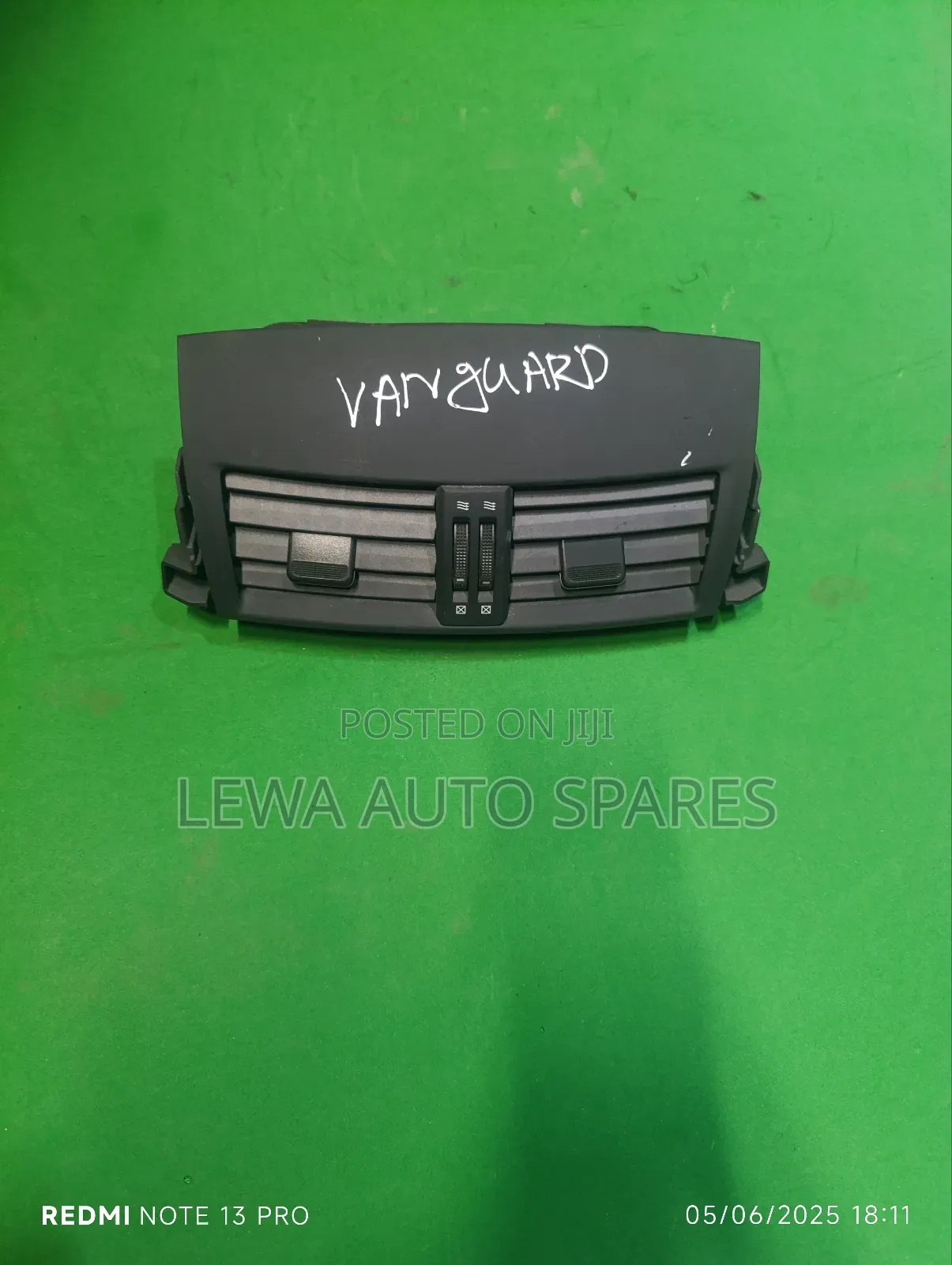 Dashboard Air Vent For Toyota Rav4/Vanguard 2006-2013 Model