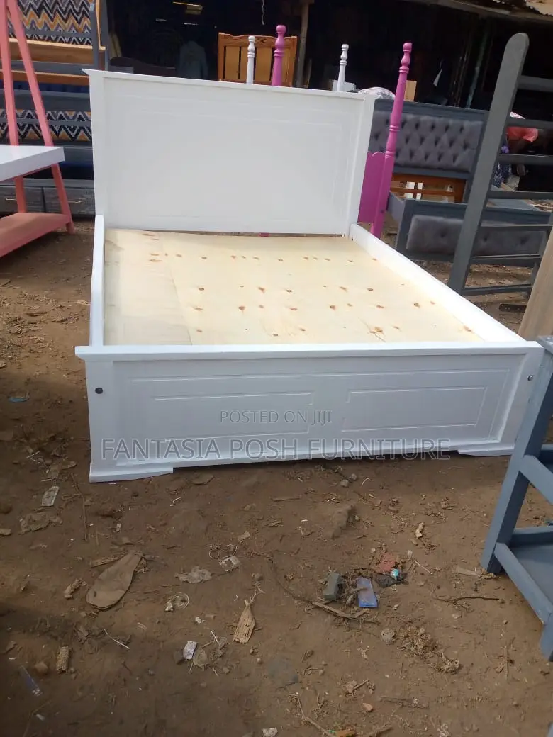 5*6 Hardwood Bed White