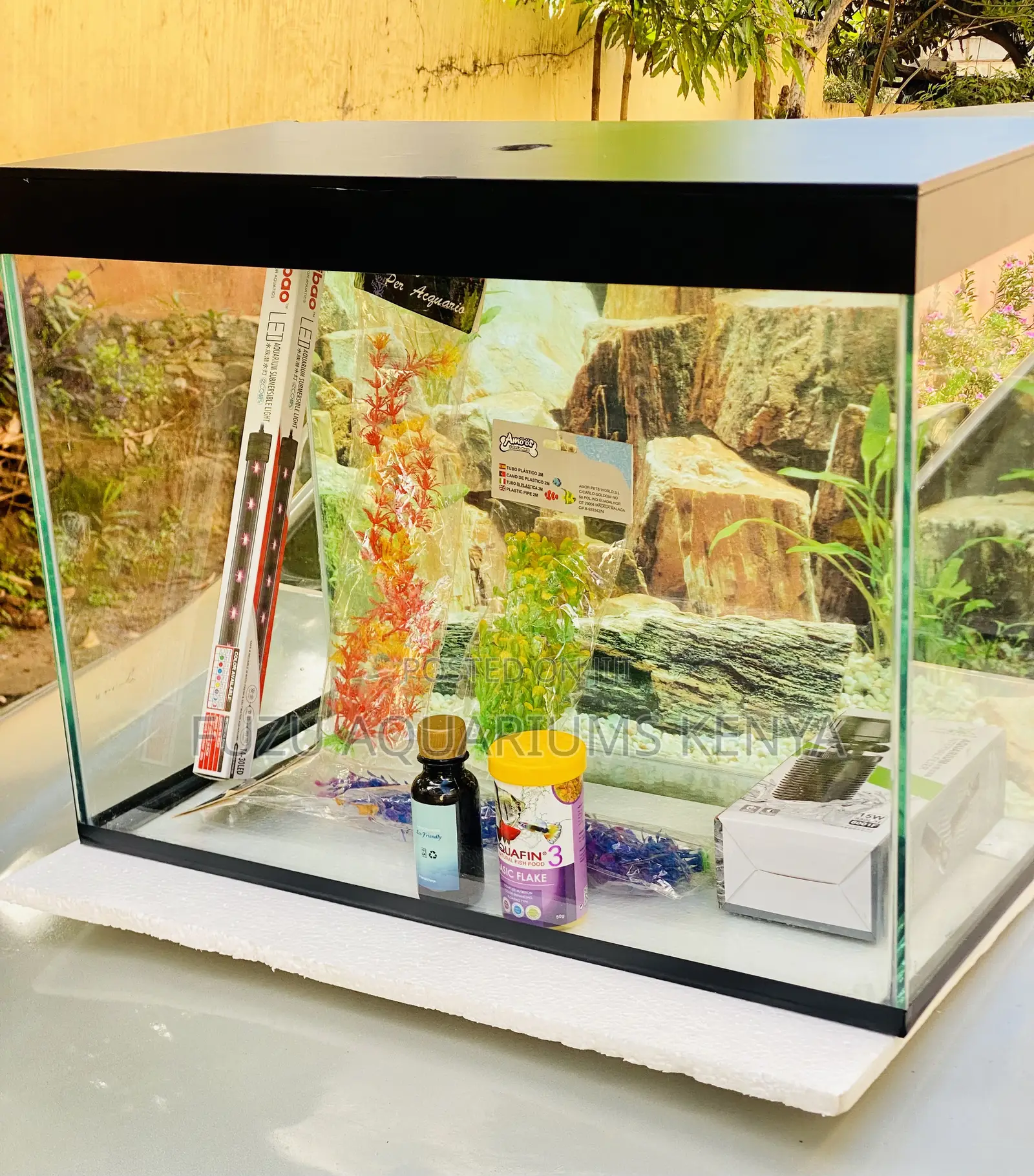 Beautiful Desktop Aquarium With Free Fish Food