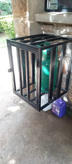 Outdoor Gas Cylinder Cage