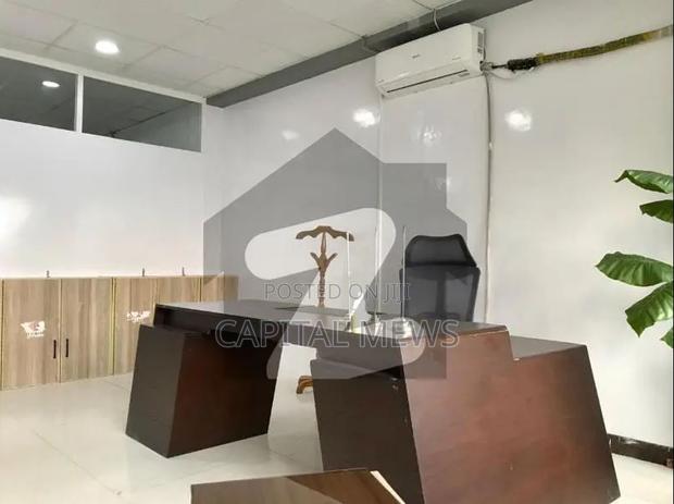 Well Put Working Offices All Private With Large Windows - thumbnail 2